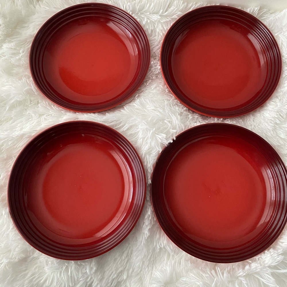 NWT Lot of 4 Le Creuset Rimmed Pasta Bowls